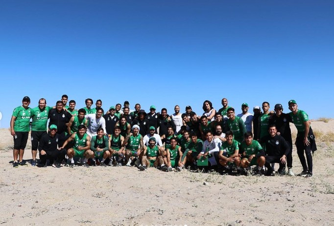 Novo preparador físico do Flamengo, Nicolás Maidana deu treino no deserto para atletas de clube mexicano — Foto: Instagram
