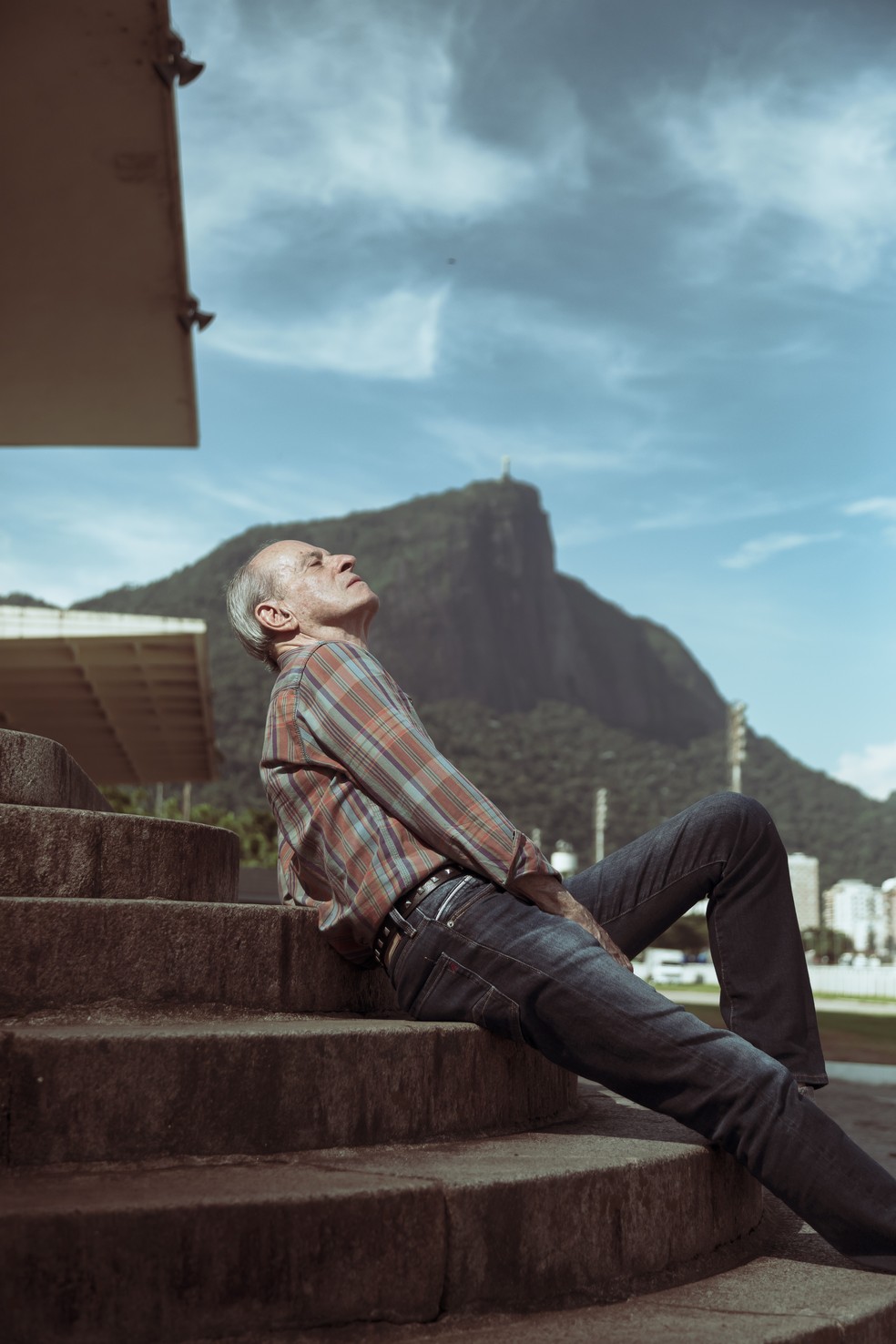 Para Ney Matogrosso, a idade não tem peso e o palco é sinônimo de liberdade 'Nunca pedi