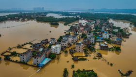 Cem mil pessoas fora de casa: China emite alerta máximo para mais chuvas após grandes inundações