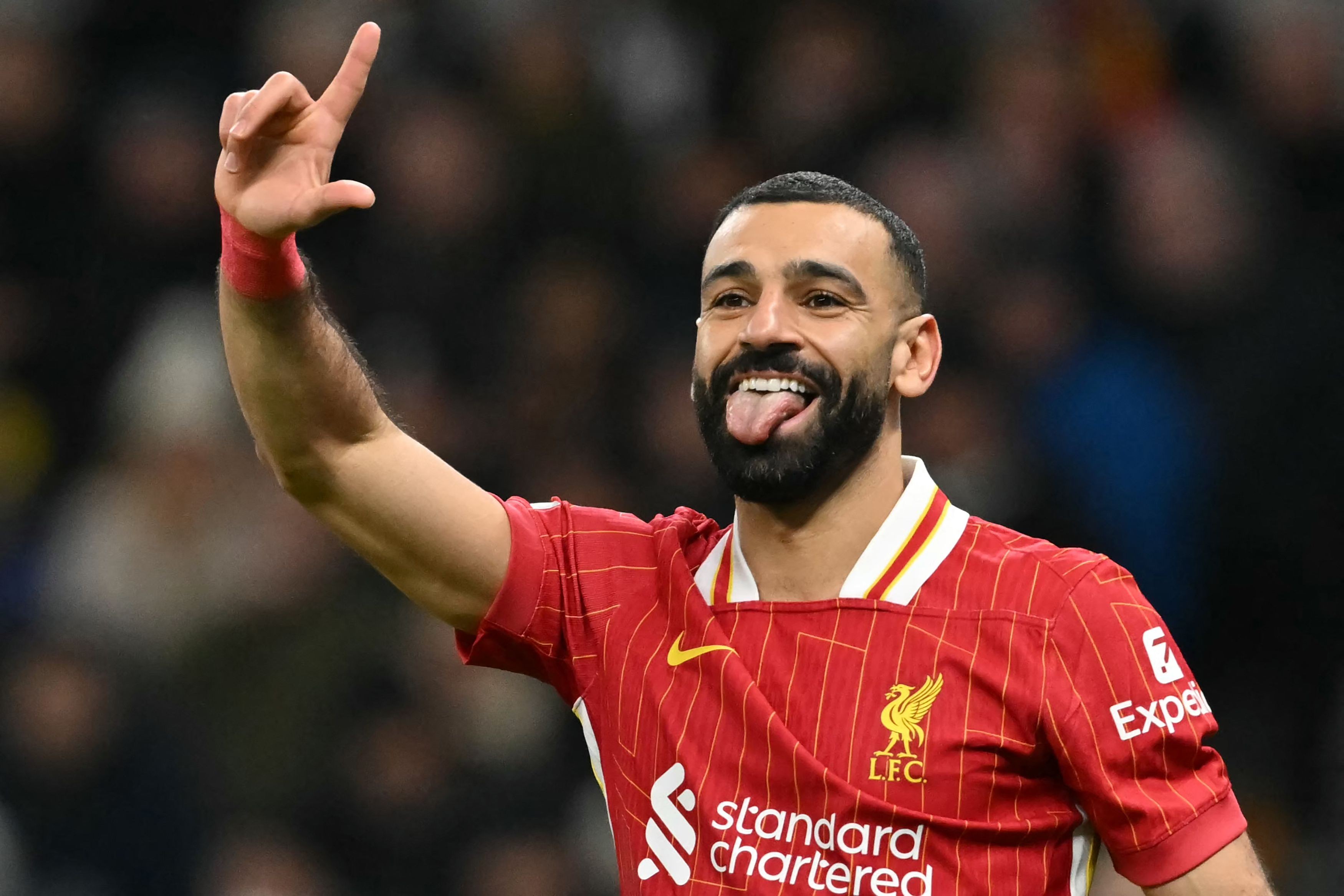 Em despedida de Salah, Liverpool empata e garante vaga na Liga dos Campeões; veja momento da saída do egípcio