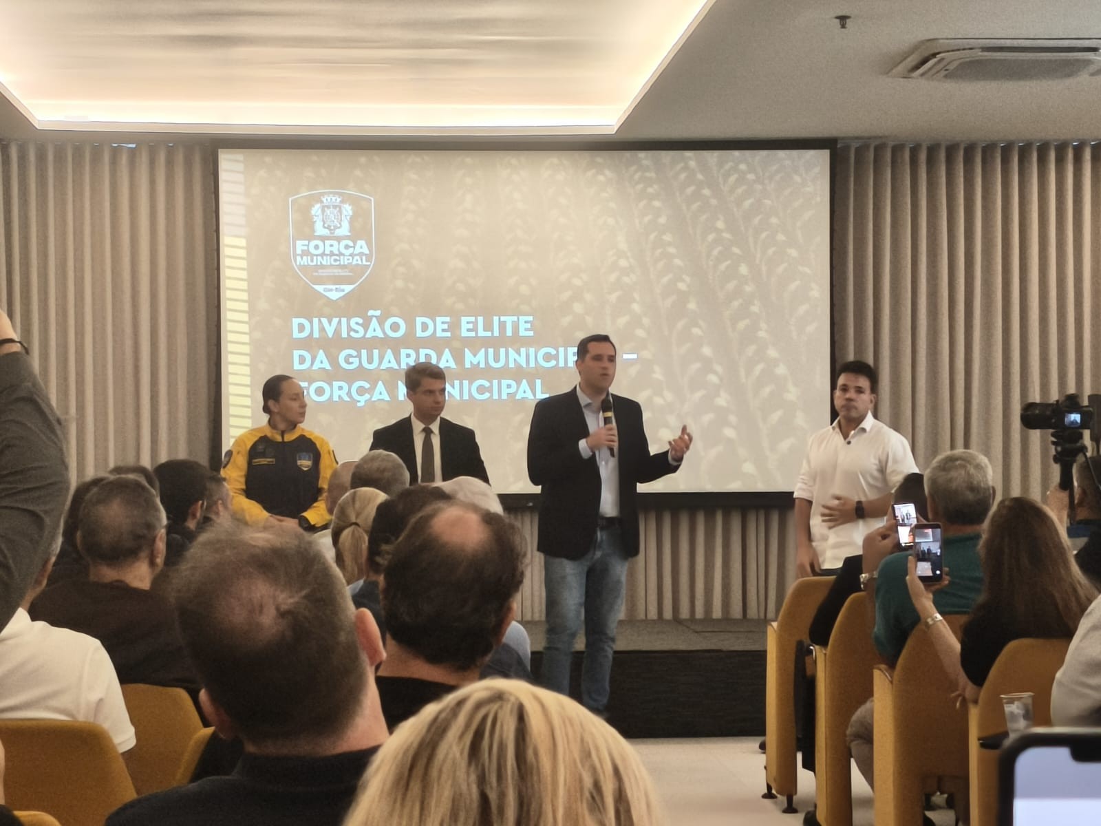 Força Municipal inicia operação na Barra da Tijuca neste domingo com cerca de 50 agentes armados
