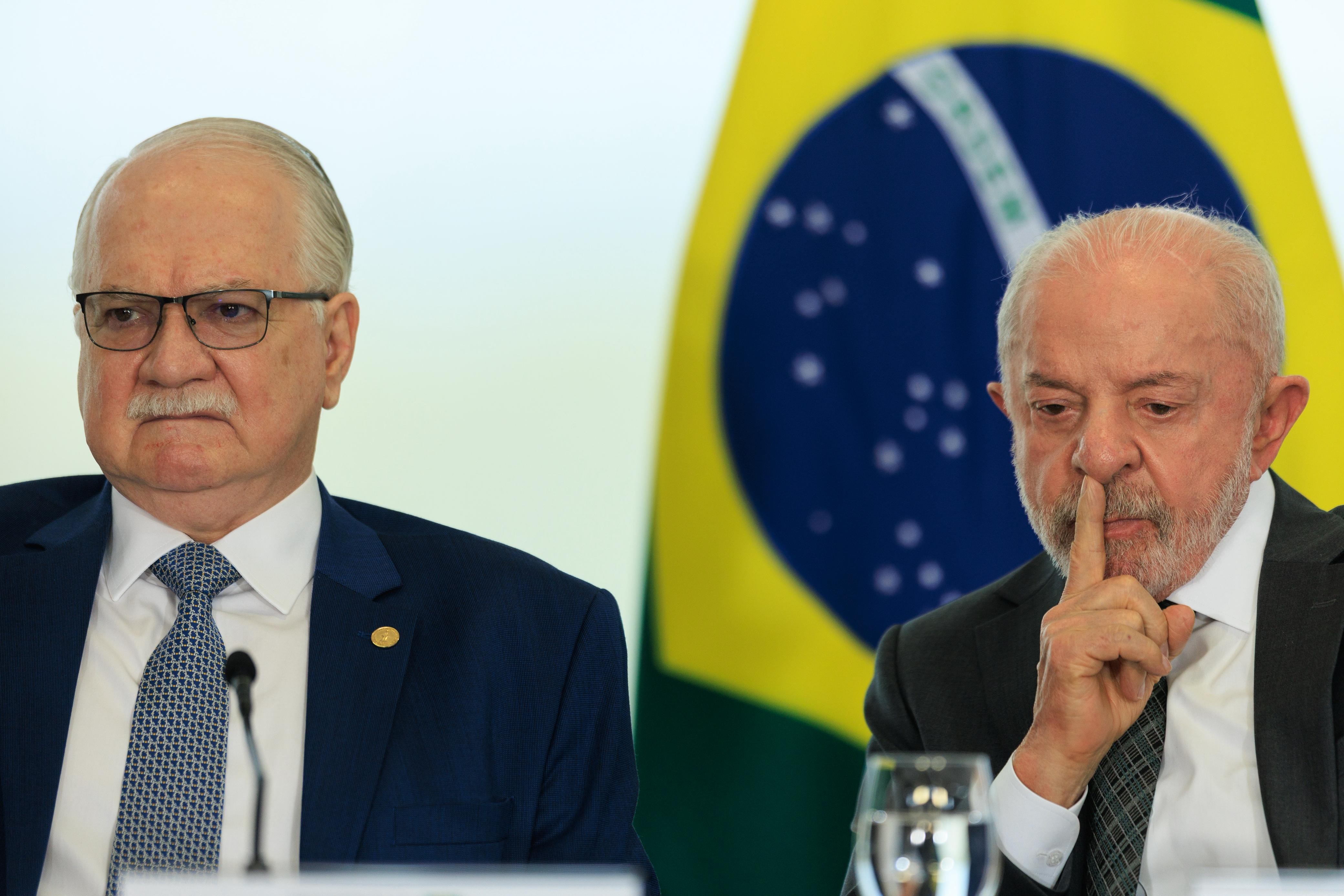 Fachin diz que fará 'o que é certo', diz que instituições precisam ser preservadas e promete 'reposta firme' sobre crise no STF