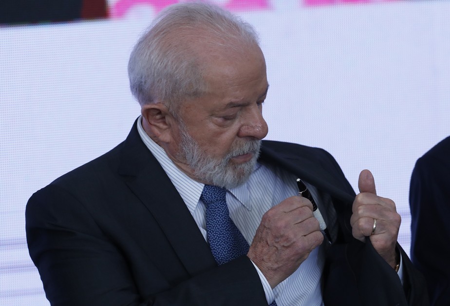 Lula, na China, prega união de países em desenvolvimento