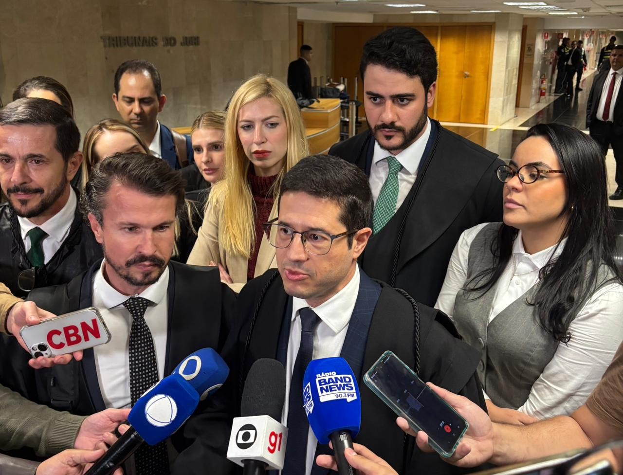 Cover image for Defesa de Jairinho diz que júri será anulado e prevê novo julgamento após condenação por morte de Henry