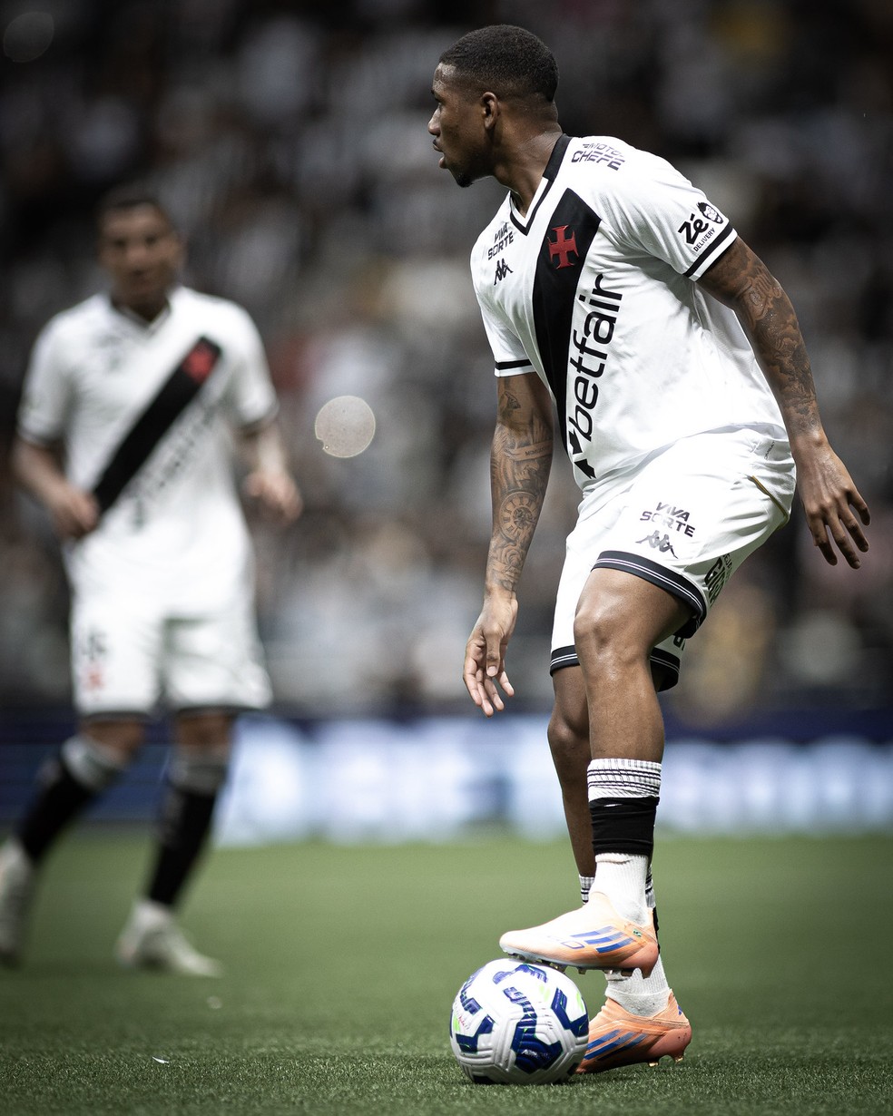 Leandrinho, do Vasco, na última rodada do Brasileirão, contra o Atlético-MG — Foto: Matheus Lima/Vasco
