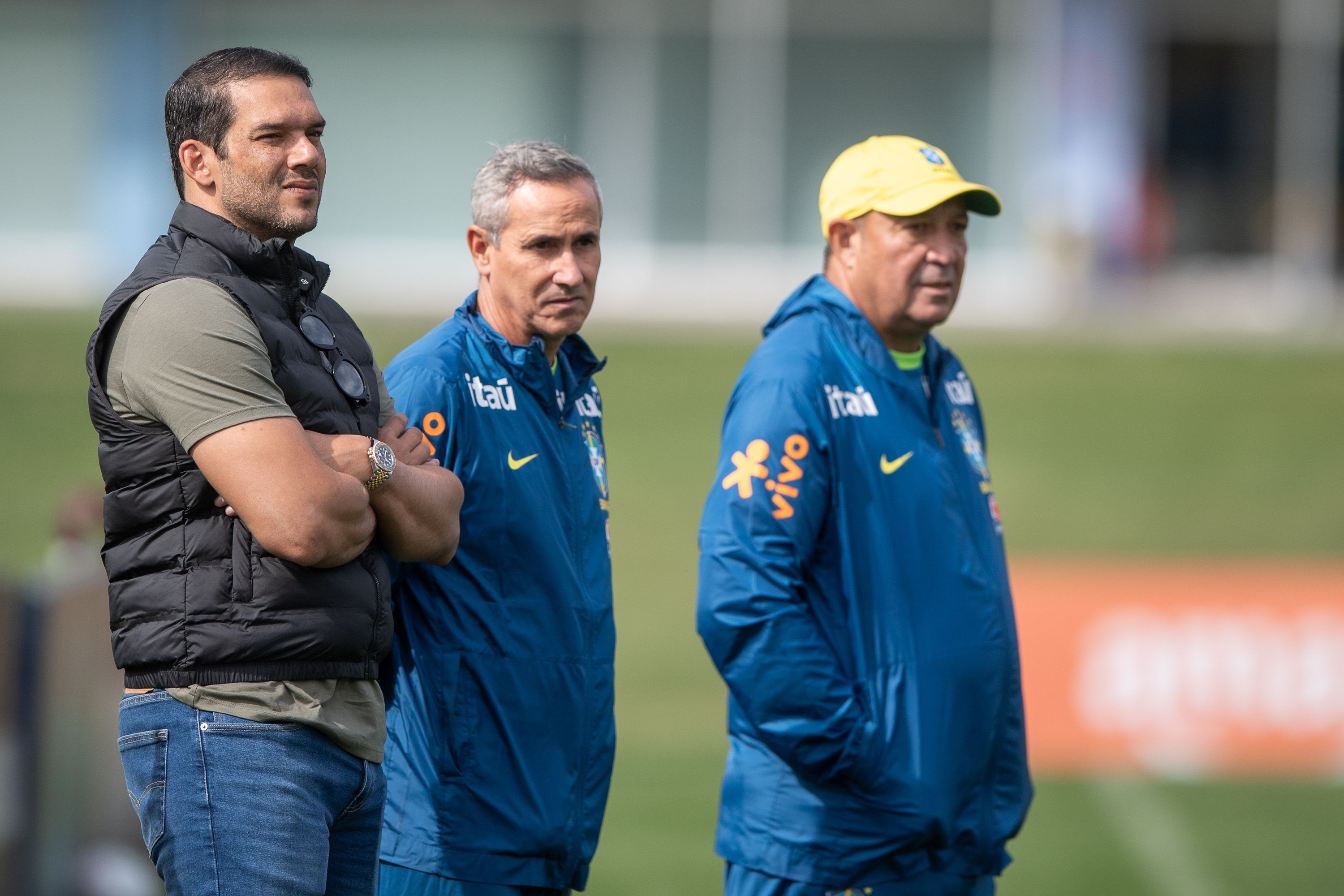Presidente da CBF visita treino Sub-17 após eliminação na Copa