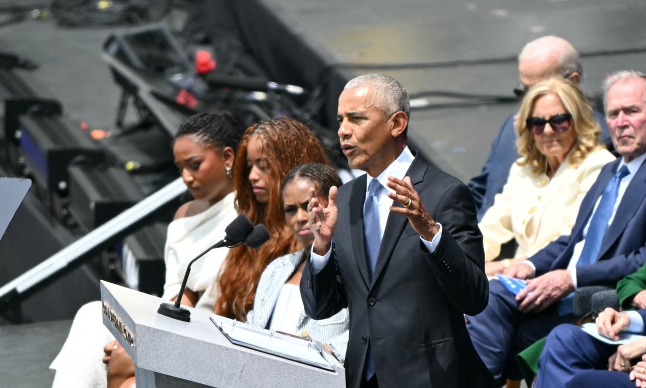Obama inaugura Centro Presidencial em Chicago com estrelas e ex-presidentes; Trump não foi convidado