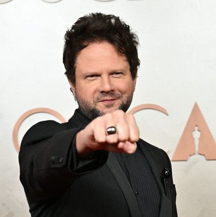 Selton Mello no tapete vermelho do Oscar 2025 — Foto: Robyn Beck / AFP