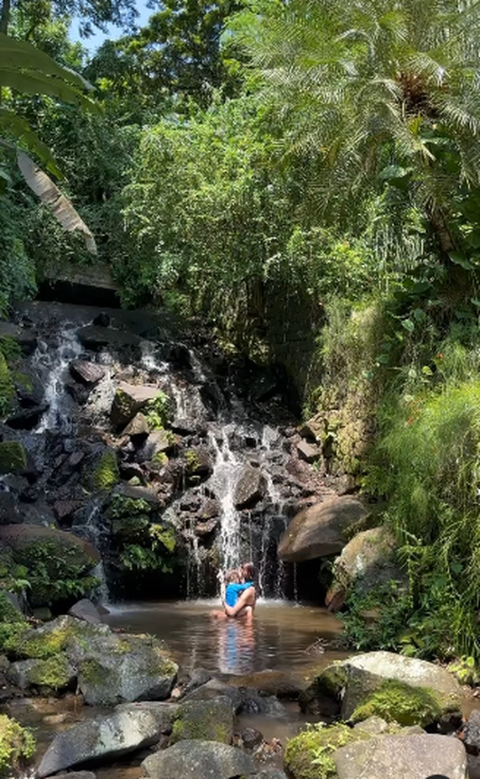 Cachoeira na propriedade de Renato Góes — Foto: Reprodução/Instagram