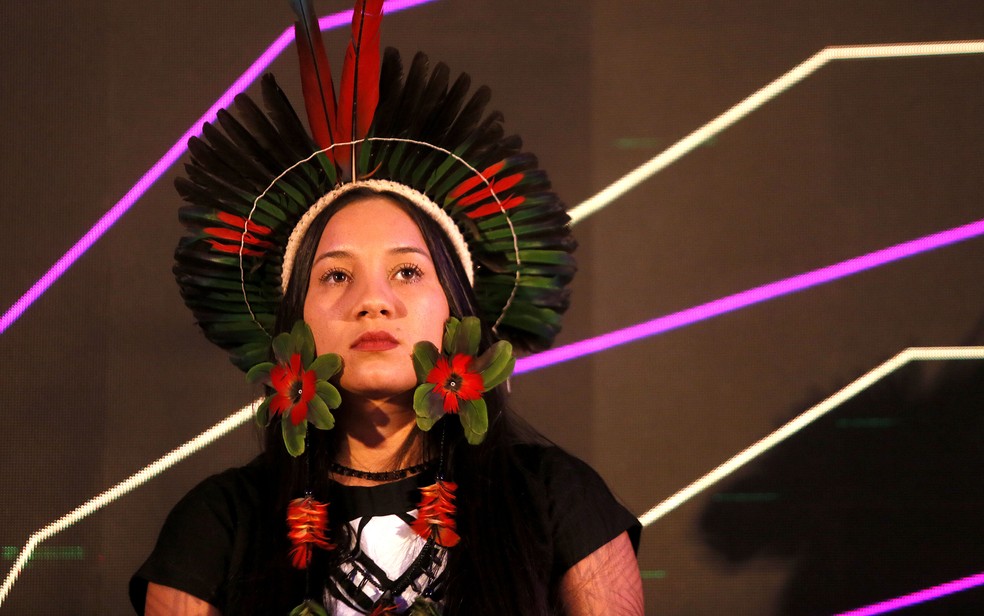 Ativista digital indígena, Sâmela Sateré Mawé participou do Festival LED — Foto: Márcio Alves