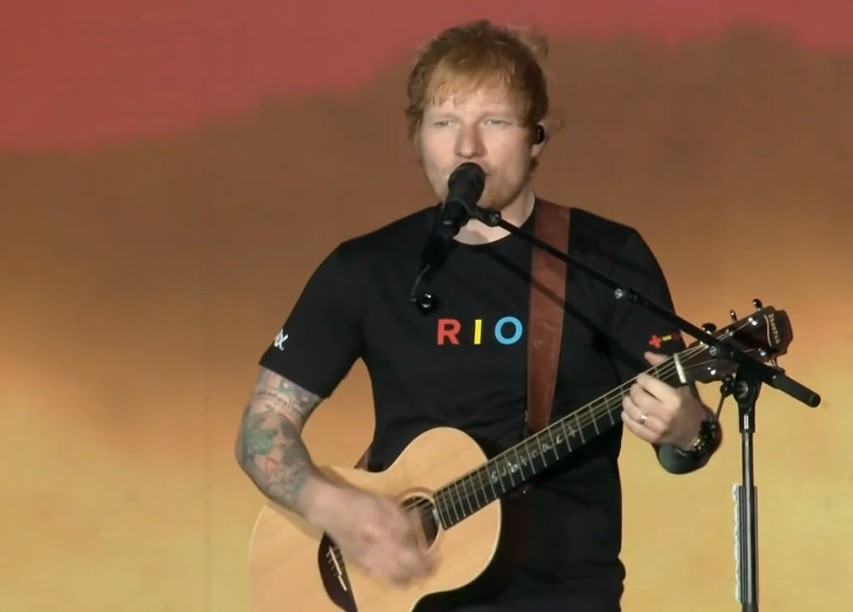 Ed Sheeran enfrenta polêmica em show na Filadélfia após saída de Macklemore