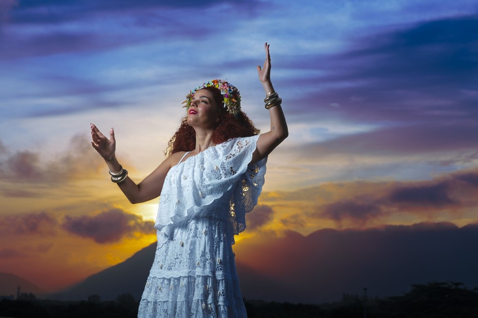 Emanuelle Araújo'Clara Nunes - A tal guerreira' — Foto: Léo Martins