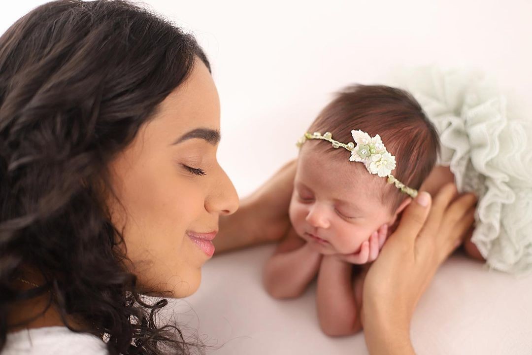 Mirella Santos, que participou do reality show 'Ilha Record', deu à luz Luna em fevereiro deste ano