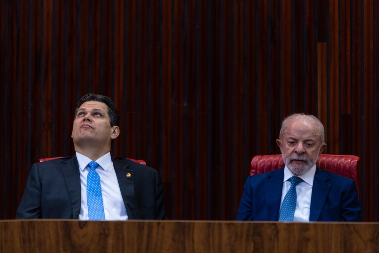 Encontro entre Lula e Alcolumbre reflete tensão política