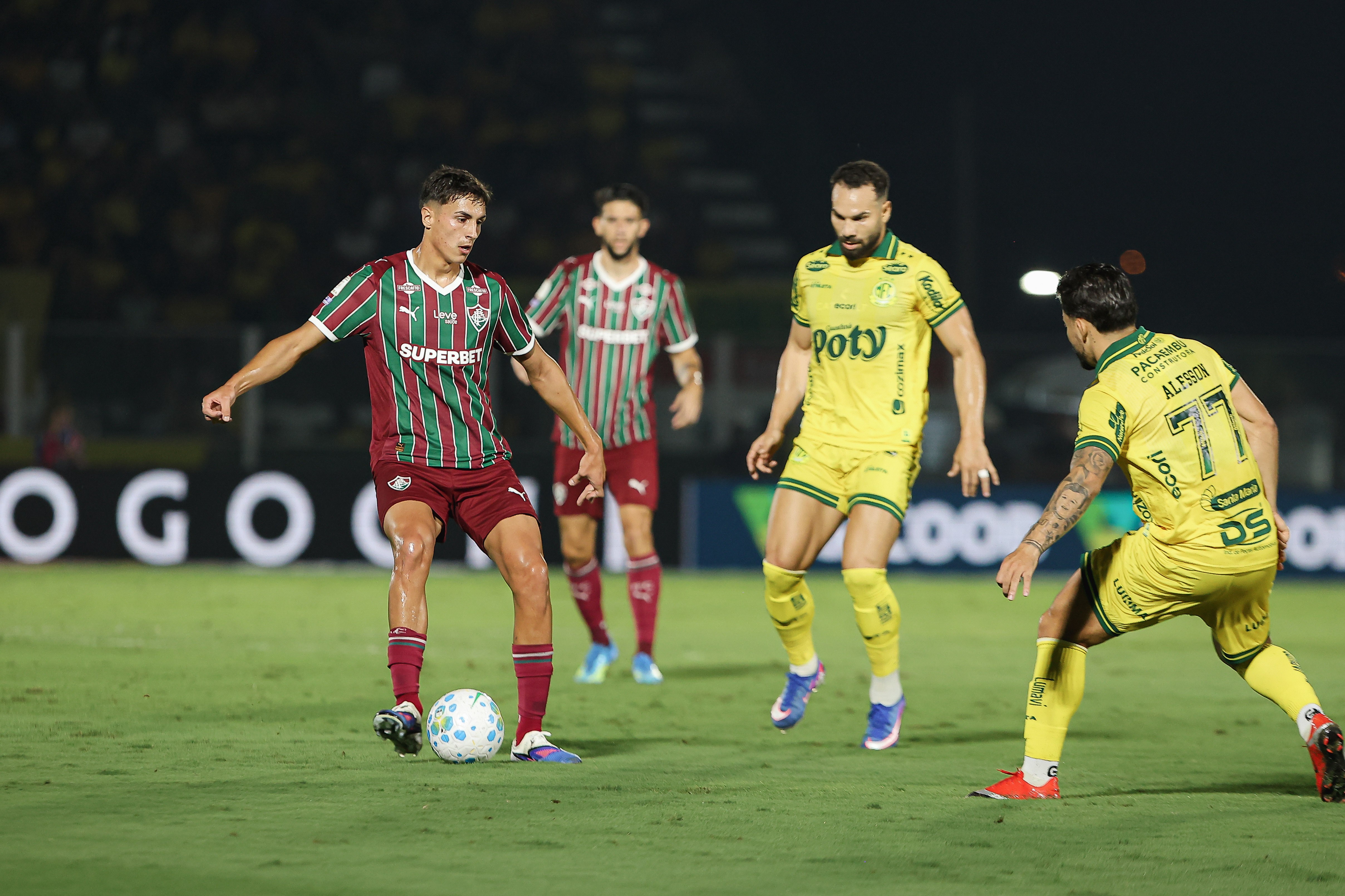 Análise: atuação inoperante em derrota para o Mirassol escancara instabilidade do Fluminense de Luis Zubeldía
