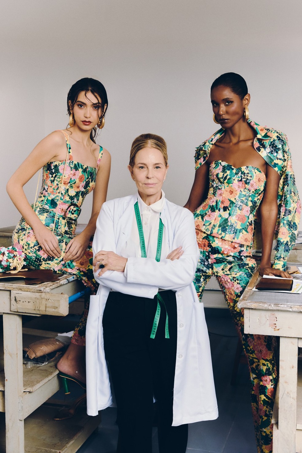 Patricia Viera and models Julie Melo and Sabrina Silva — Photo: Marcus Sabah