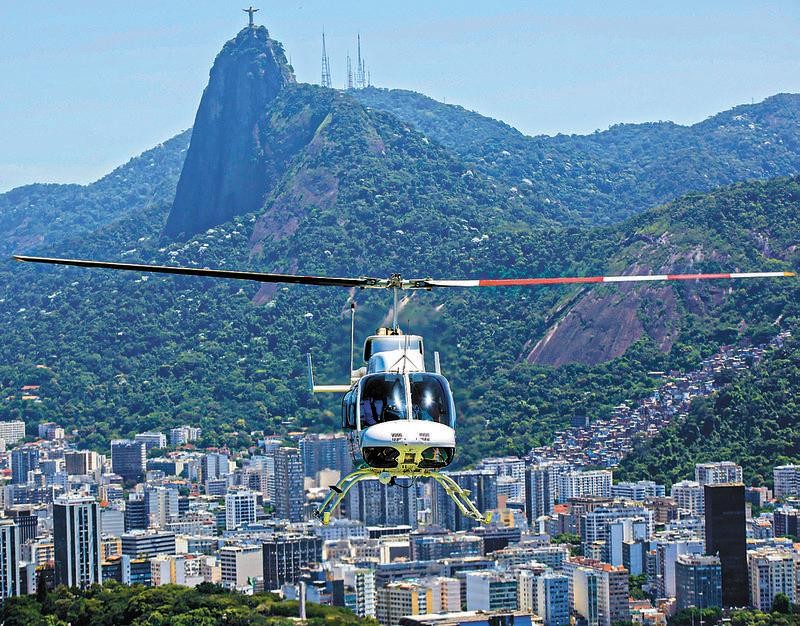 Voos turísticos de helicóptero no Rio de Janeiro desafiam regras de segurança e fiscalização