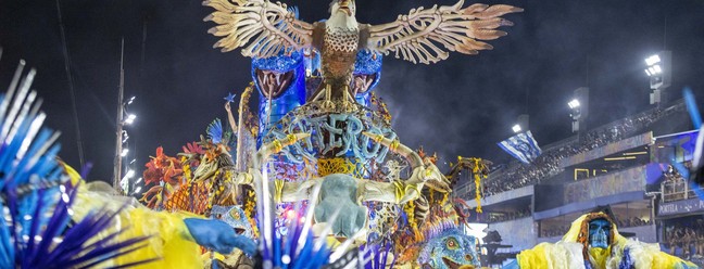Desfile da Acadêmicos de Niterói — Foto: Domingos Peixoto / Agência O Globo