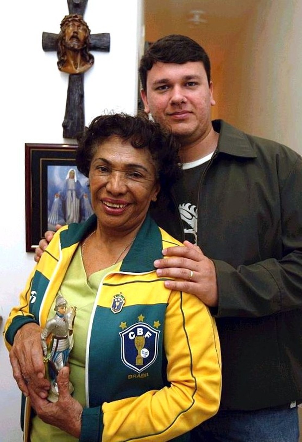Joana da Paz com o jornalista Fábio Gusmão em 2005 — Foto: Fábio Guimarães / Agência O Globo