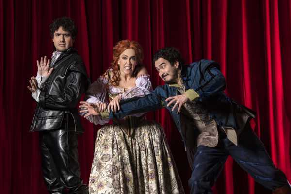 Premiada na Broadway, 'Alguma coisa podre' estreia com Marcos