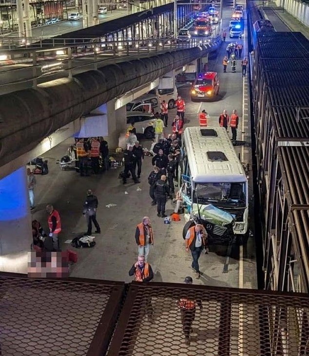 Colisão entre trem de carga e micro-ônibus deixa 19 feridos na entrada do túnel que liga França ao Reino Unido