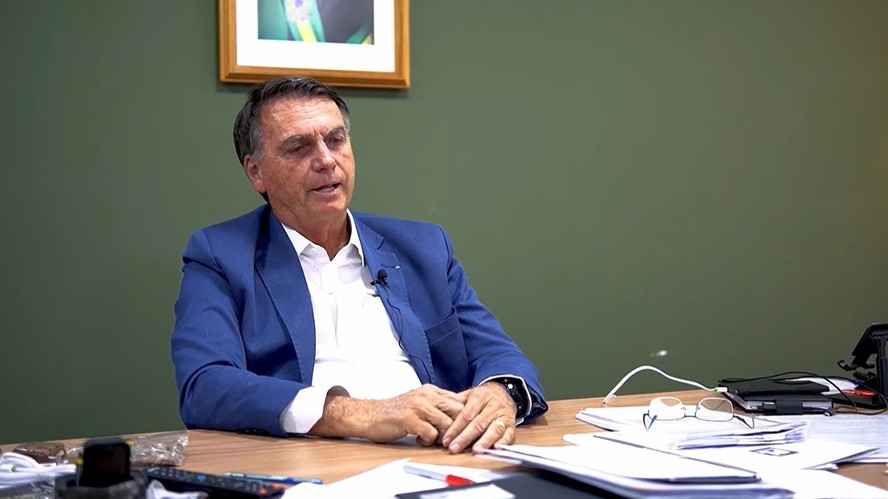 O ex-presidente Jair Bolsonaro (PL) em entrevista ao canal Te Atualizei