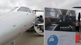A aeronave Phenom 300 no Australian International Airshow and Aerospace & Defense Exposition, no Aeroporto de Avalon em Geelong, Victoria- Foto: Bloomberg