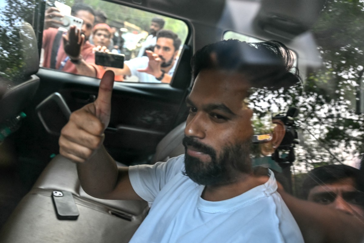 Índia liberta líder do movimento das 'baratas'