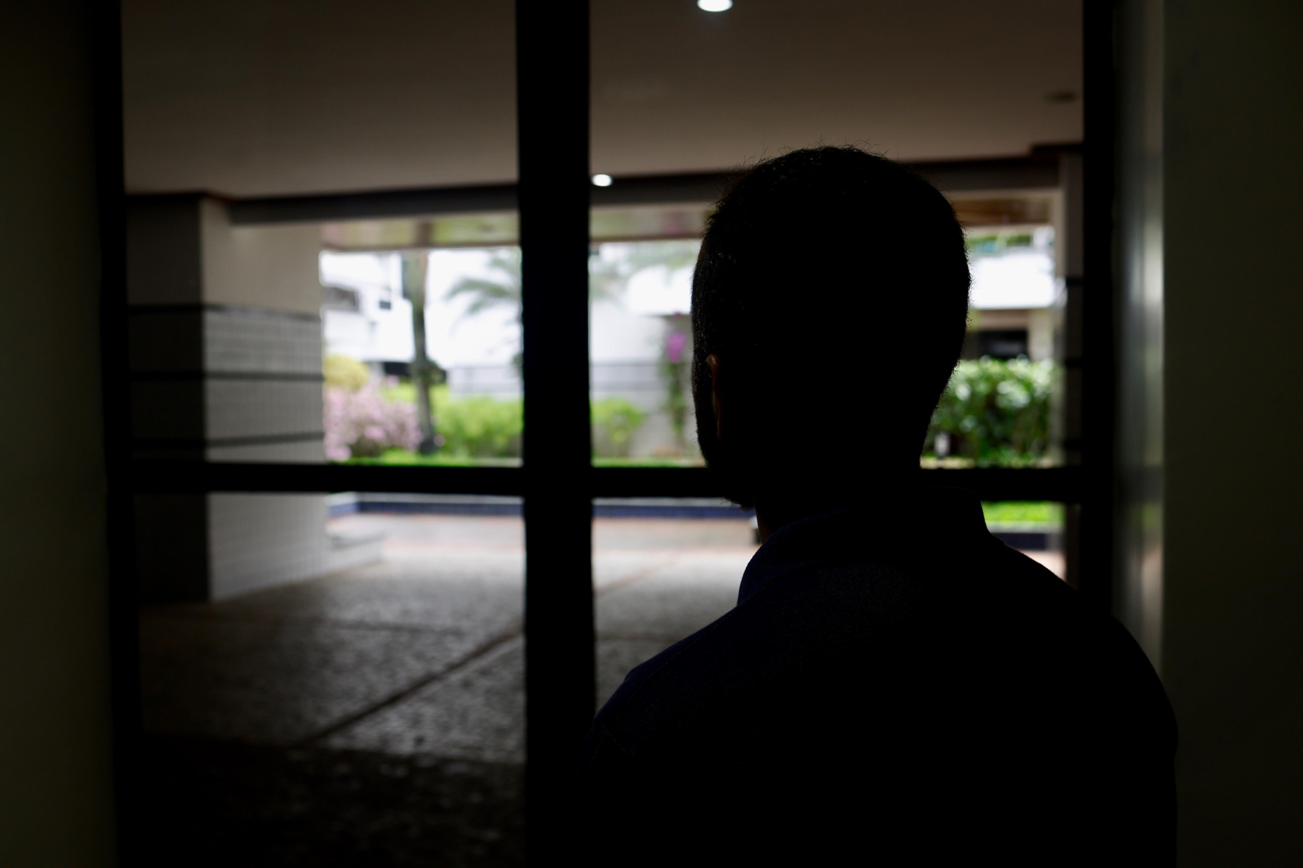 Desespero em feira de ciências: pai relata como filha foi furada com lanceta compartilhada