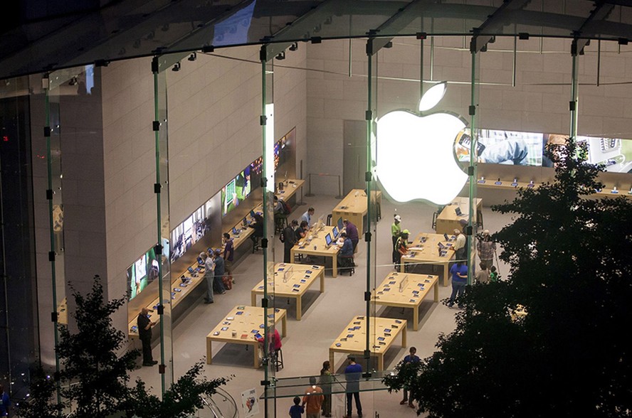 Amazon e Apple ganham US$ 196 bilhões em valor de mercado após