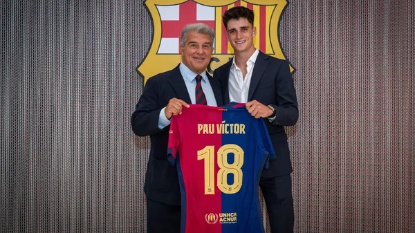 ‘Cantinho’ para fumar, piadas e muito catalão: em entrevista, ex-Barcelona revela bastidores de vestiário do clube; veja
