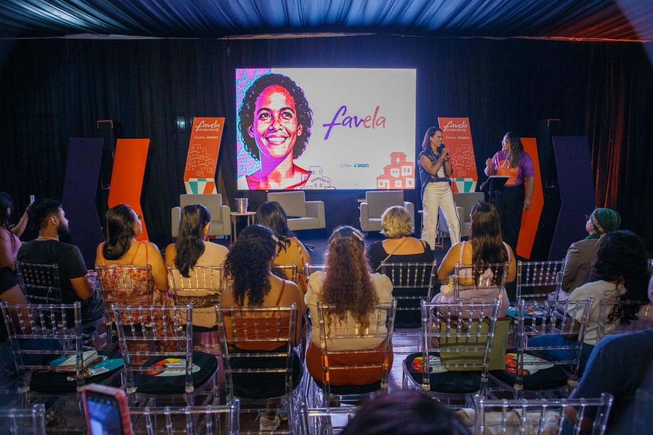 FavEla empoder@ abre inscrições para mulheres de Manaus