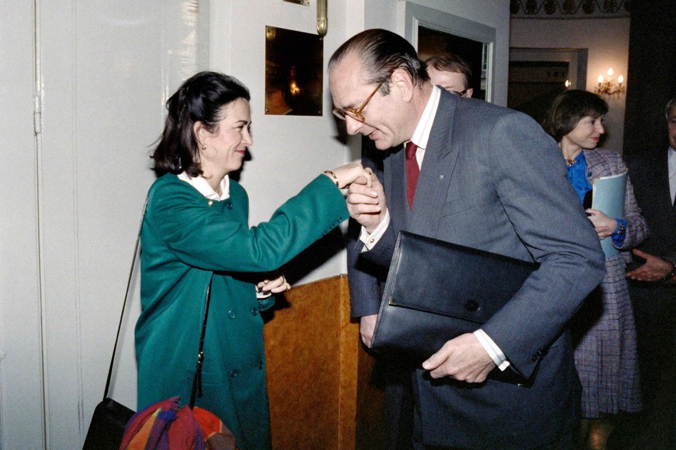 Michele Barzach e Jacques Chirac — Foto: MICHEL CLEMENT