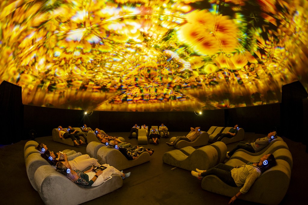 Lumisphere Experience: an immersive installation bringing environmental awareness to Praça Mauá, in Rio - Photo: Jay Blacksberg, from Visions2030