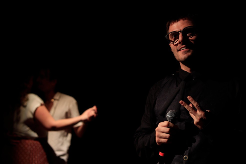 Hugo Bonèmer em cena de "O talentoso Ripley" — Foto: Divulgação/Luan Rabelo