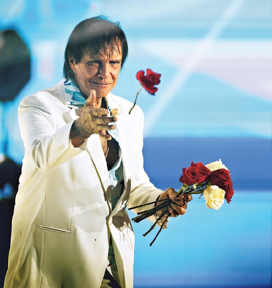 Tantas emoções': Roberto Carlos grava 'especial dos especiais' para  celebrar 50 anos de tradição musical na TV