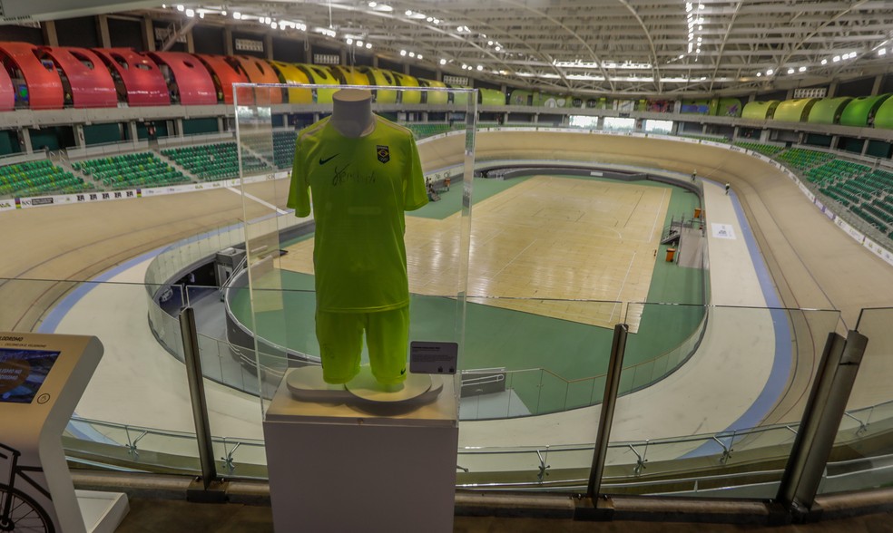 Uniformes usados durante a Rio 2016 também podem ser vistos no museu, que será aberto ao público na terça-feira — Foto: Gabriel de Paiva