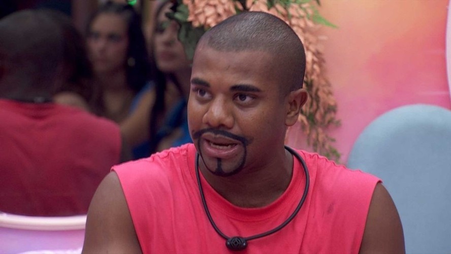 BBB 24: Davi passa mal e teme infarto; conheça os 6 sintomas da ...