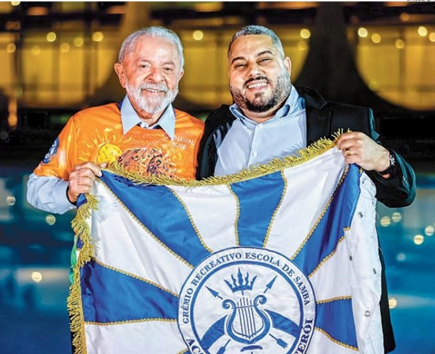 Os presidentes Lula, do Brasil, e Palhares, da Acadêmicos de Niterói