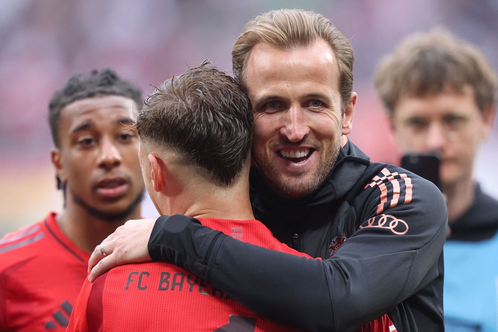Kane conquistou seu primeiro título na carreira ao faturar o Campeonato Alemão pelo Bayern — Foto: RONNY HARTMANN / AFP