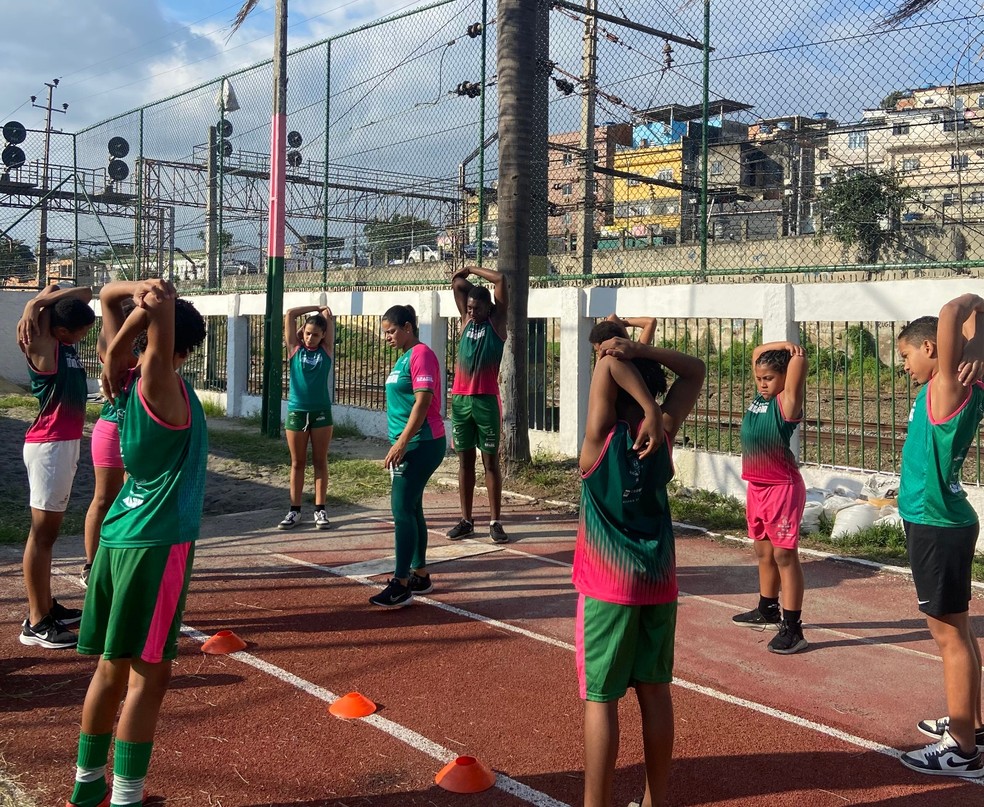 Atividades na vila olímpica da Mangueira — Foto: Divulgação/Instituto Mangueira do Futuro