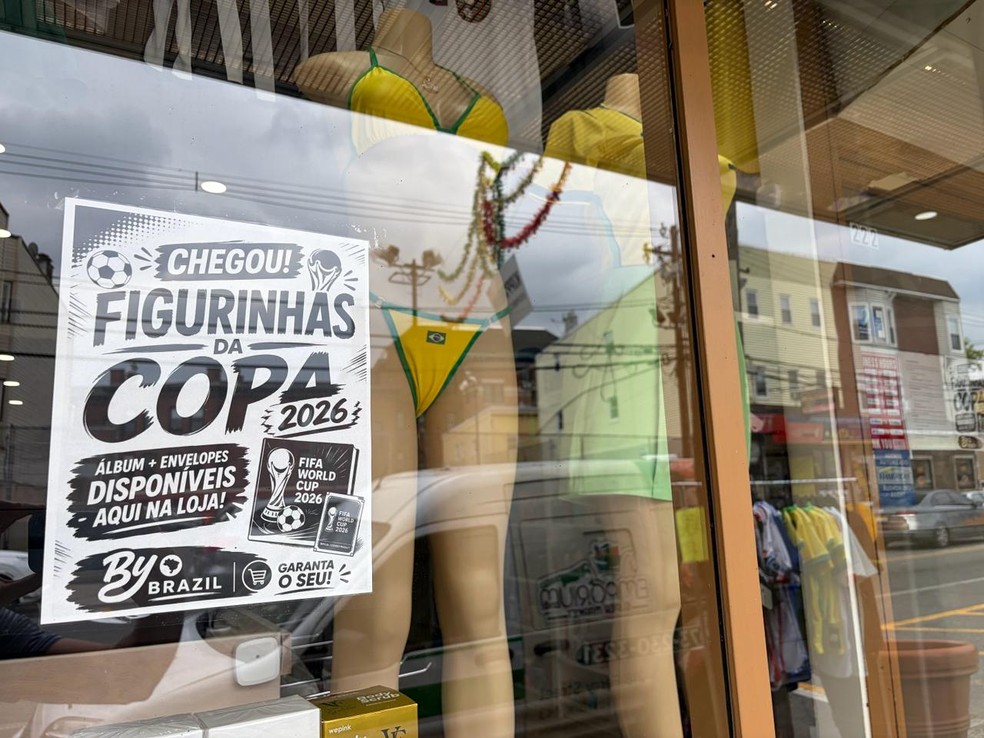 Figurinhas da Copa são anunciadas em Ironbound, o bairro mais brasileiro de Newark, Nova Jersey — Foto: Rafael Oliveira