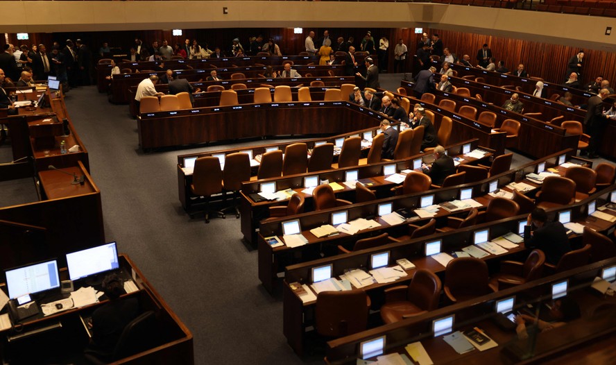 103621091-a-general-view-shows-the-israeli-parliament-knesset-meeting-in-jerusalem-on-july-10-2023..jpg