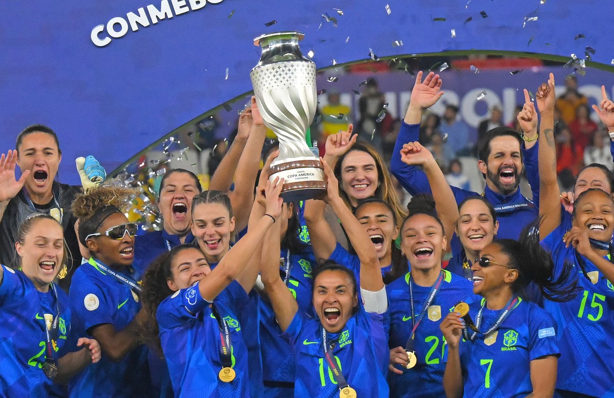 Bonmatí, Marta e Putellas: confira a lista das 30 indicadas à Bola de Ouro