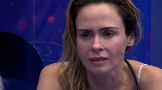 Ex-BBBs, Xuxa e Tati Quebra Barraco: famosos prestam homenagens a Ana Paula Renault após morte do pai