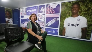 Na foto Professora Glória Melo — Foto: Fabiano Rocha / Agência O Globo