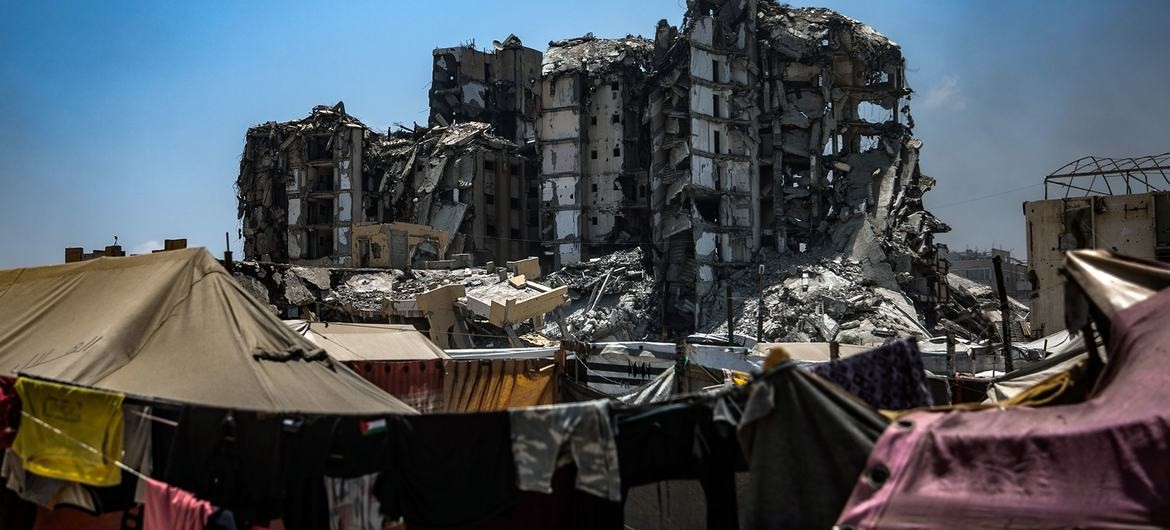 Síndrome de Guillain-Barré: doença rara e contagiosa surge em Gaza devido à contaminação de alimentos e água; entenda