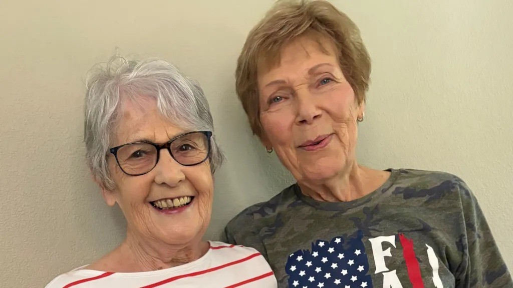 Só se viram três vezes: conheça a história de amigas que começaram a trocar cartas em 1956 e mantêm amizade 70 anos depois (agora por WhatsApp)