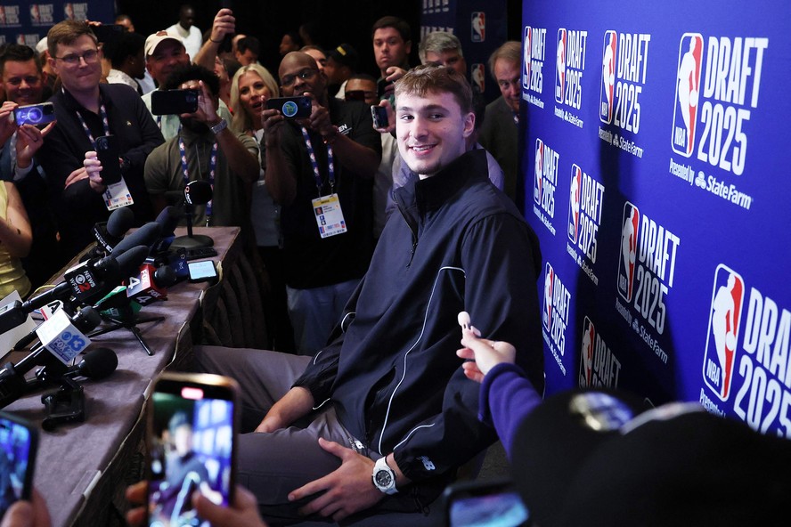Quem é Cooper Flagg, primeira escolha do Draft da NBA que impressionou ...