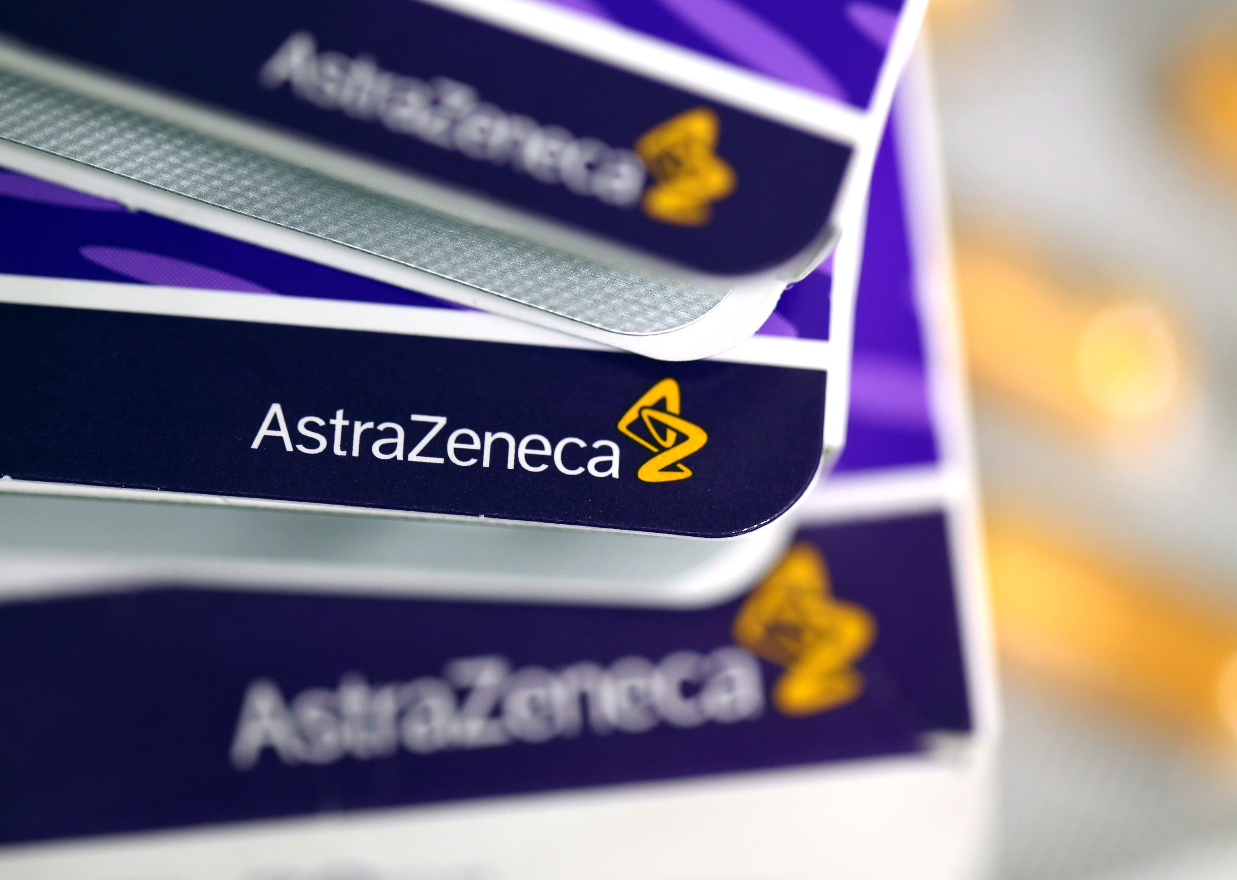 Ações da AstraZeneca caem após  notícia de possível fusão que criaria 4ª maior farmacêutica - QTU Questões do Universo